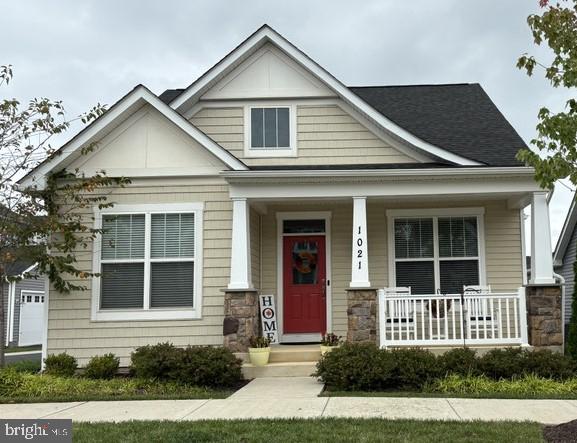 craftsman house featuring a porch