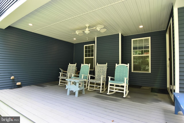 deck with ceiling fan