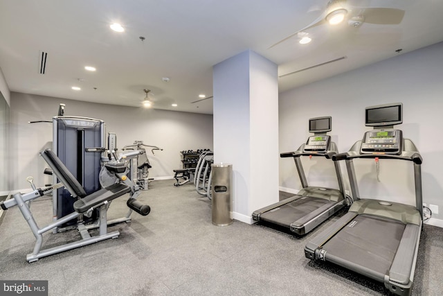 exercise room featuring ceiling fan