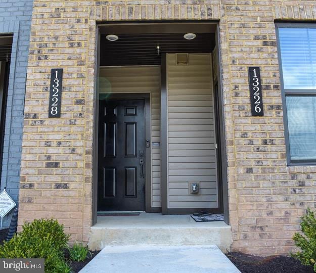 view of property entrance