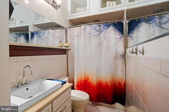 606 N 2nd St, Philadelphia, PA 19123 - bathroom featuring toilet, tile patterned floors, vanity, and tile walls