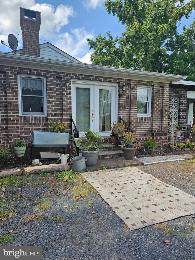 view of front of property featuring a patio