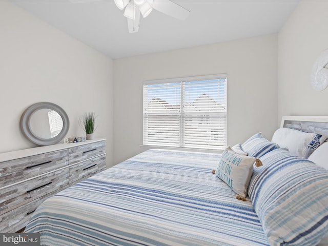 bedroom featuring ceiling fan