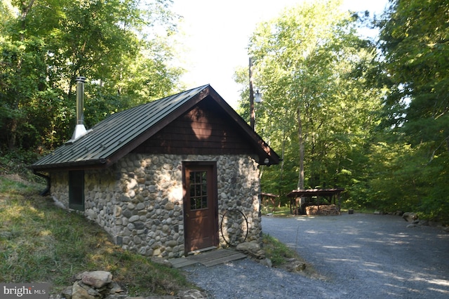 view of outbuilding