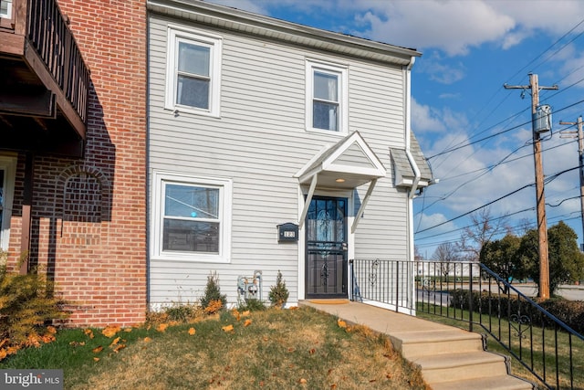 view of townhome / multi-family property