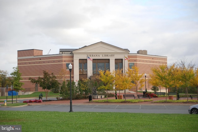 view of building exterior