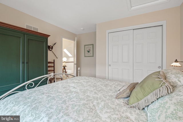 bedroom with a closet