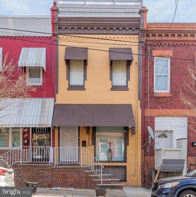 view of townhome / multi-family property