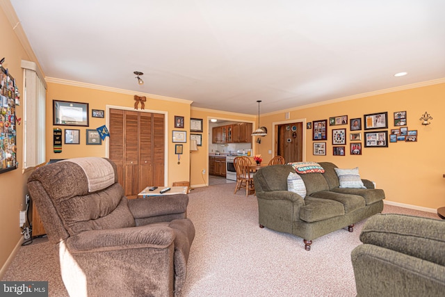 carpeted living room featuring crown molding