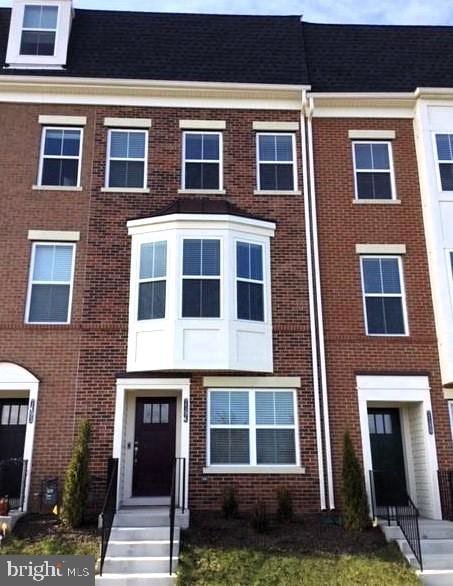 view of townhome / multi-family property