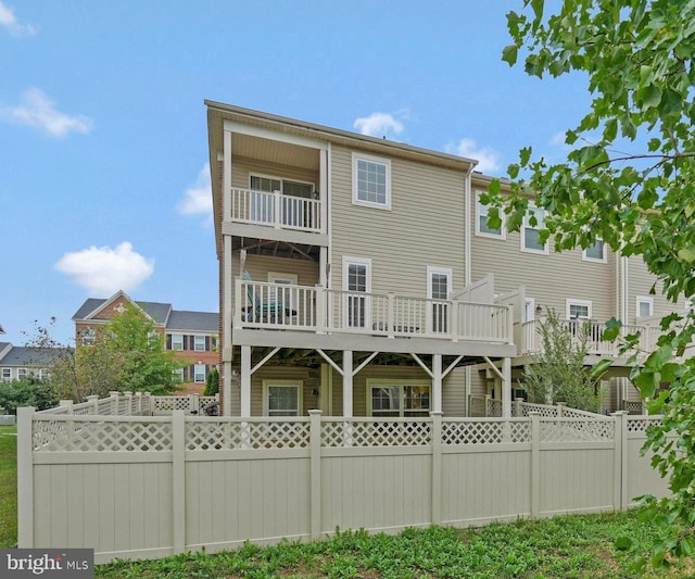 11487 Stockport Pl, White Plains, MD 20695 - rear view of property featuring fence private yard