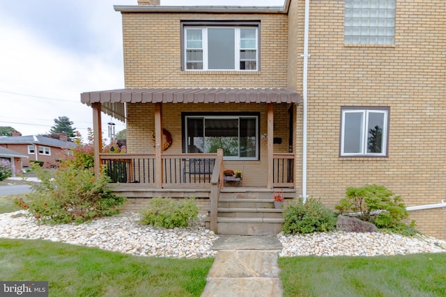 view of front of house featuring a porch