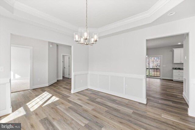 kitchen with stainless steel appliances, plenty of natural light, a kitchen island, and sink