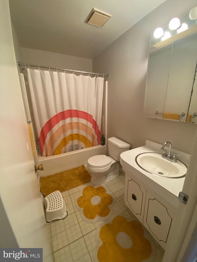 full bathroom with vanity, toilet, and shower / bathtub combination with curtain