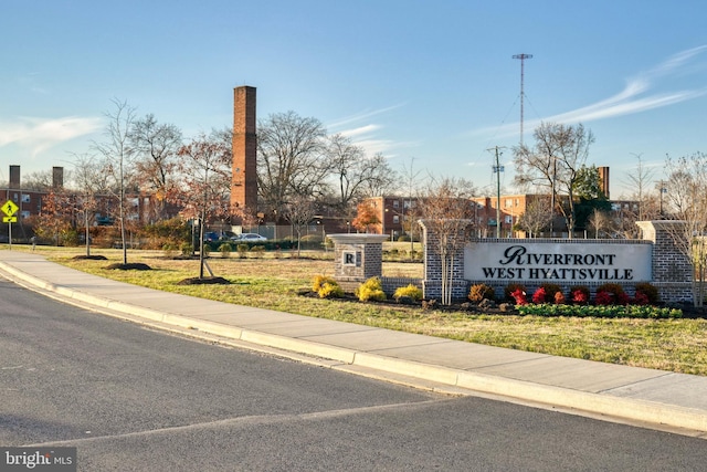 view of community / neighborhood sign