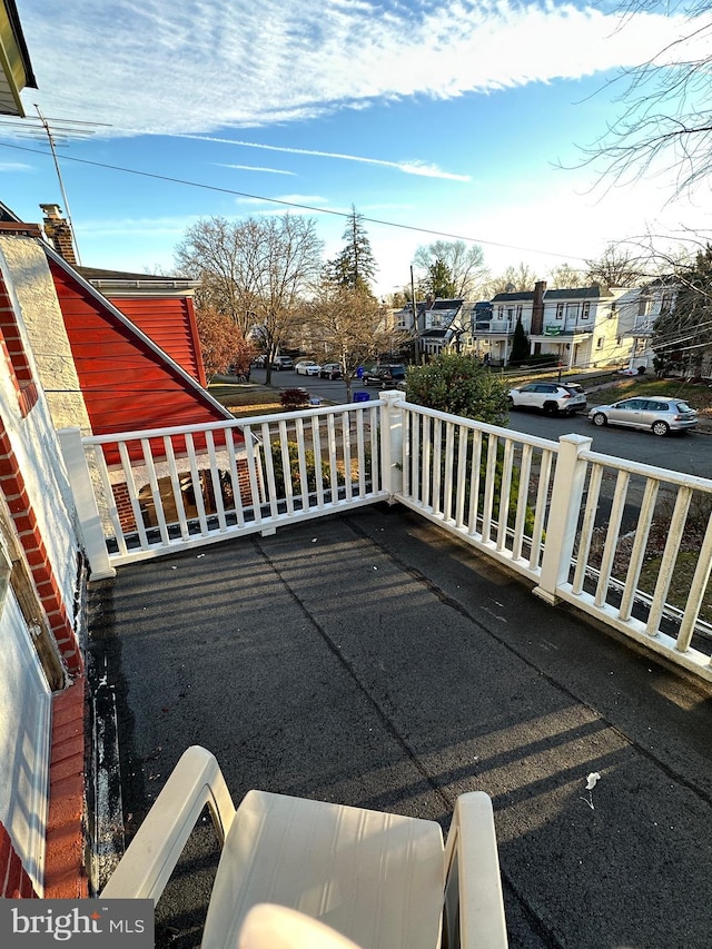 view of patio / terrace with covered porch