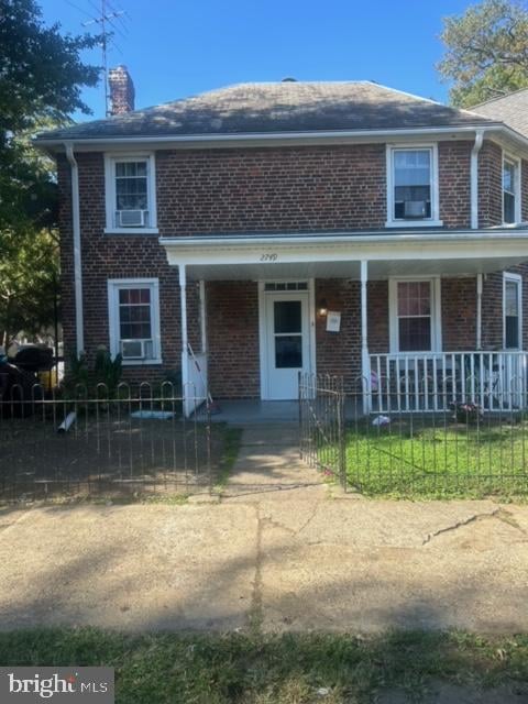 view of front of house featuring covered porch