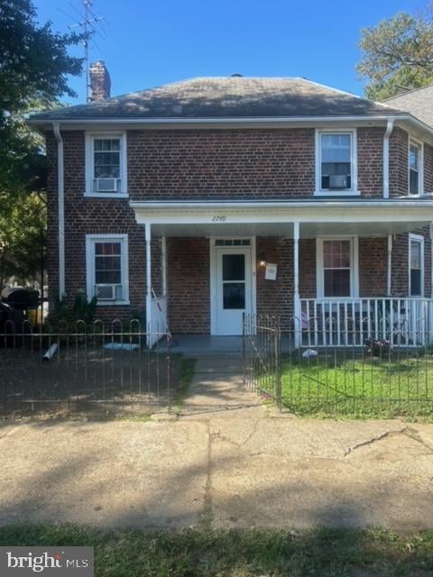 view of front facade featuring covered porch