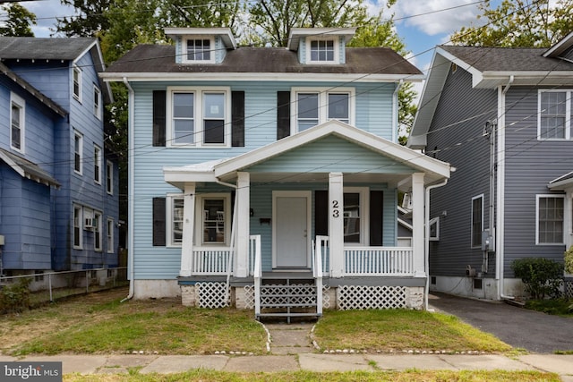 view of front of home with covered porch