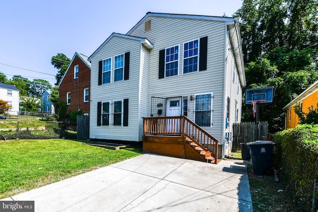 view of front of house with a front lawn