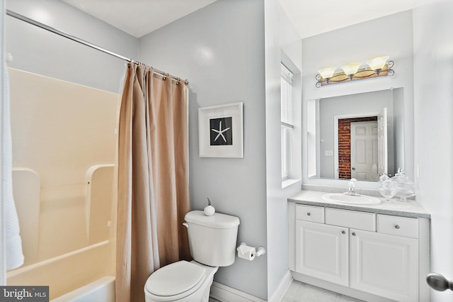 full bathroom with a wealth of natural light, toilet, vanity, and shower / bathtub combination with curtain