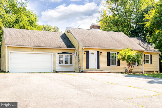 view of front facade featuring a garage