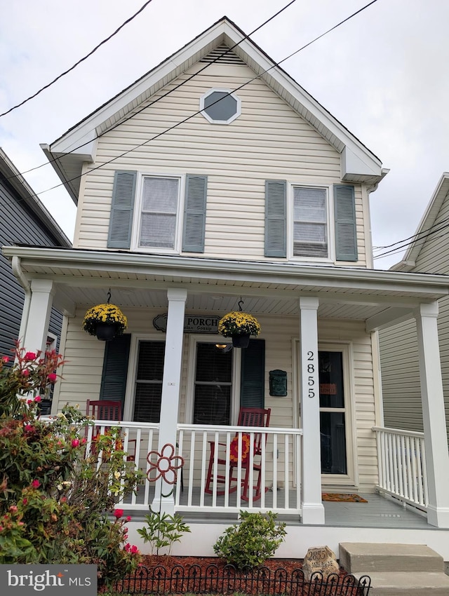 view of front facade featuring a porch