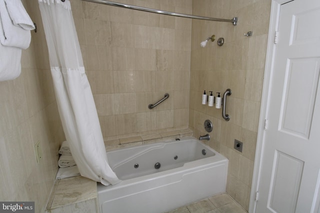 bathroom featuring shower / tub combo