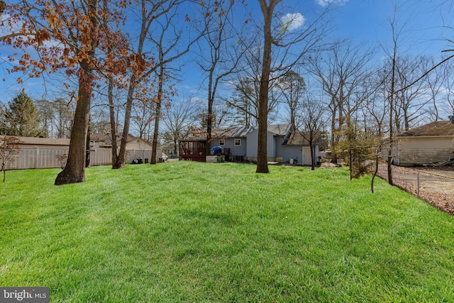 view of yard featuring fence