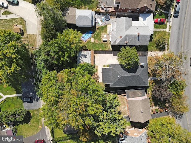 120 E Irvin Ave, Hagerstown, MD 21742 - drone / aerial view with a residential view