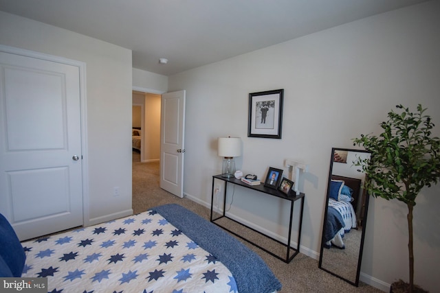 bedroom featuring carpet floors