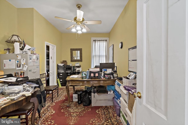 office area featuring ceiling fan