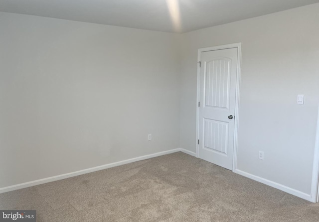 view of carpeted spare room