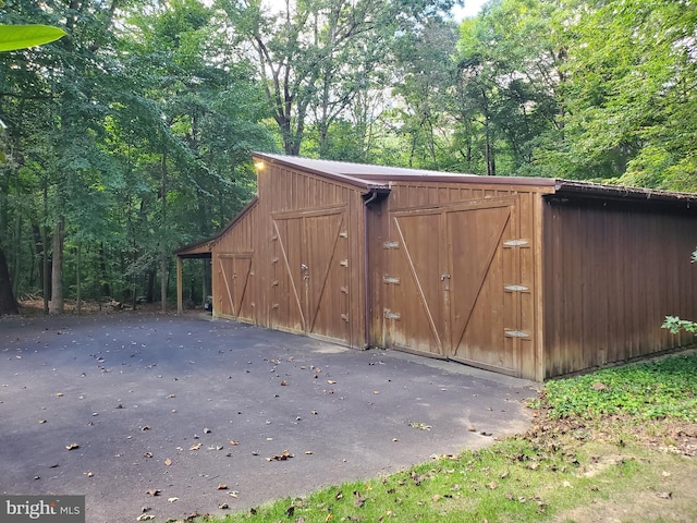 view of outbuilding with an outbuilding