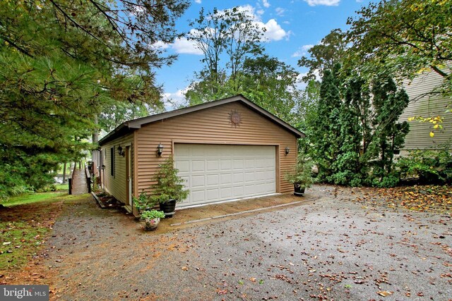 view of detached garage