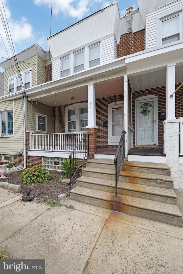 view of front of property with a porch