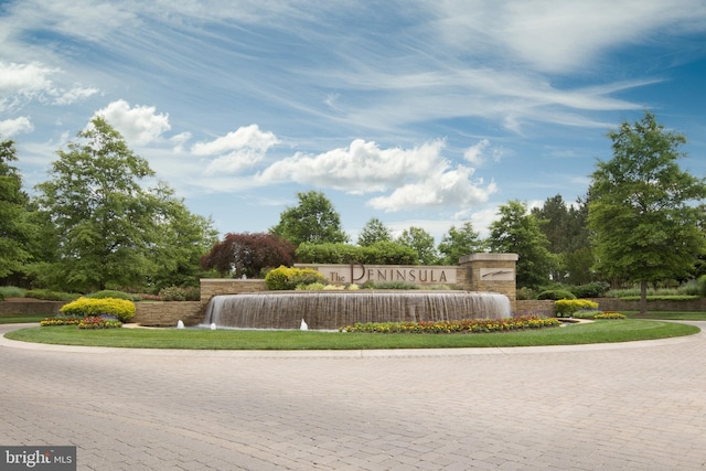 view of community / neighborhood sign