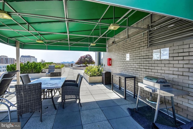 view of patio / terrace with a grill and exterior kitchen