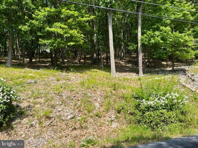 Listing photo 2 for LOT1868 Brentwood Dr, Bushkill PA 18324