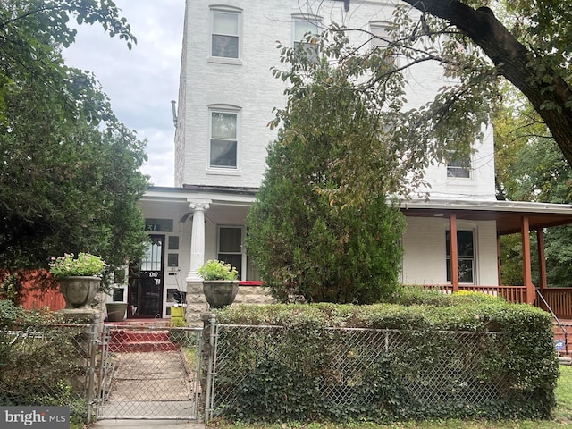 view of front of property with a porch