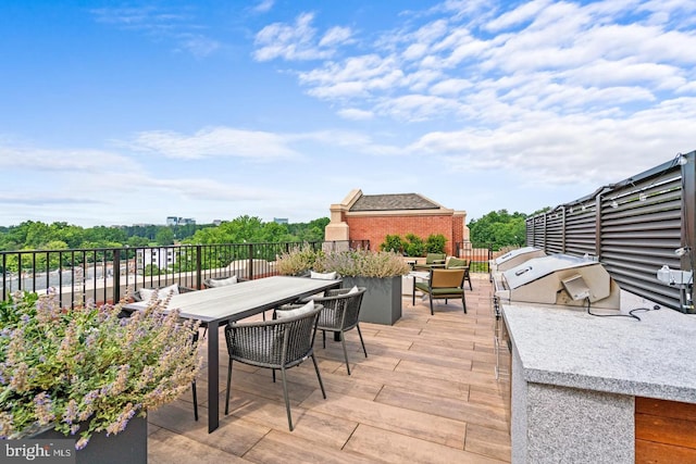 view of patio / terrace featuring an outdoor kitchen