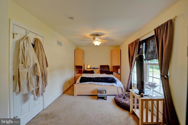 13 Kennison Ln, Dover, DE 19901 - carpeted bedroom with visible vents and a ceiling fan