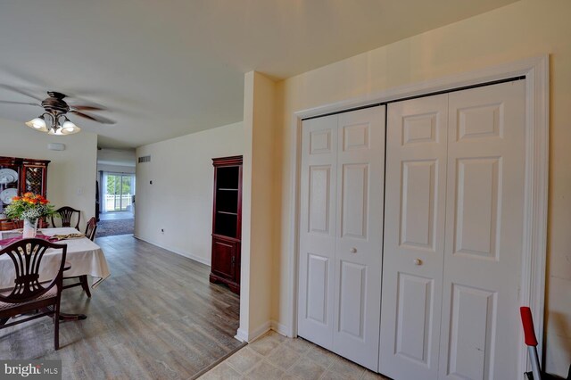 13 Kennison Ln, Dover, DE 19901 - dining area featuring light wood-style floors, ceiling fan, baseboards, and visible vents