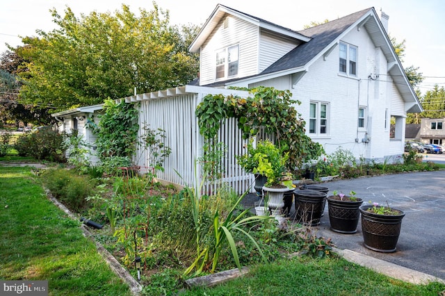 view of side of home