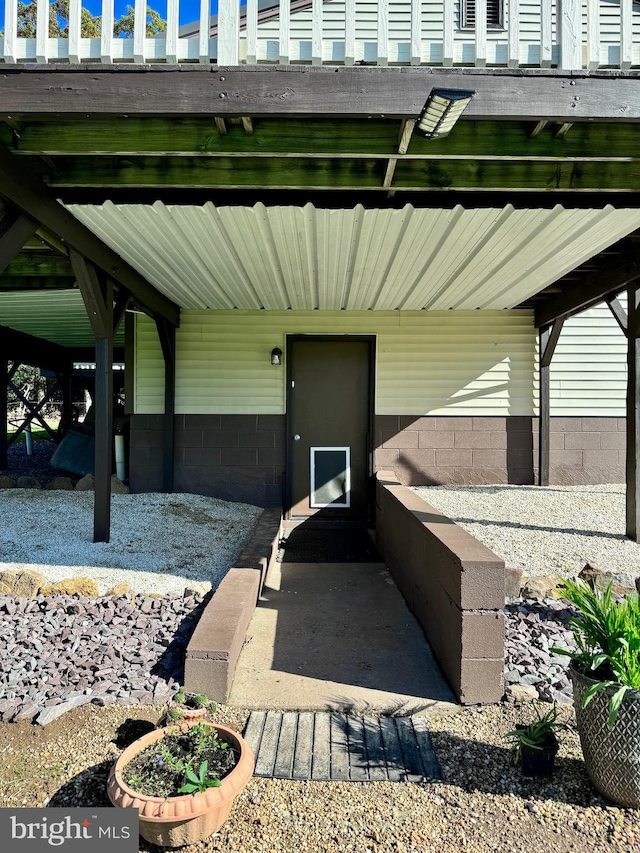 view of entrance to property