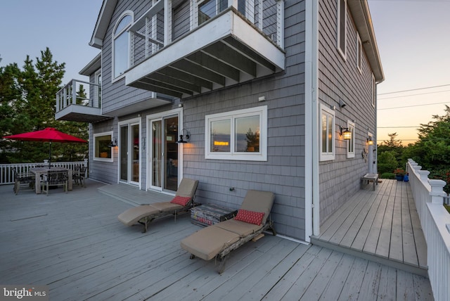 view of deck at dusk