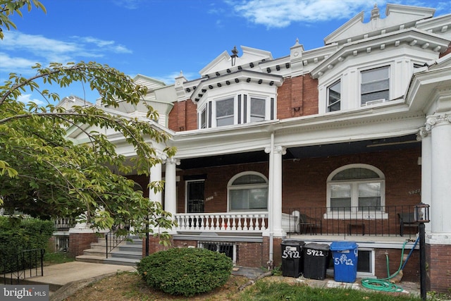 view of front of property with covered porch