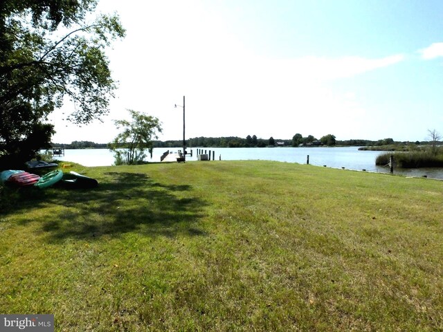 view of yard with a water view