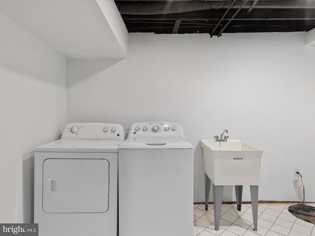 laundry room featuring washer and dryer