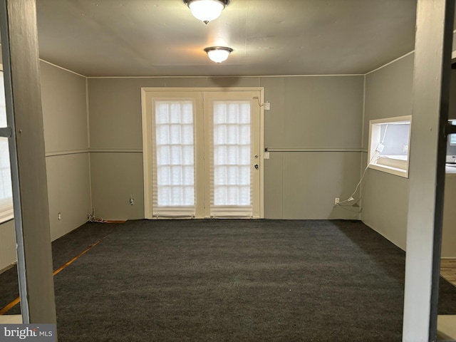 view of carpeted spare room